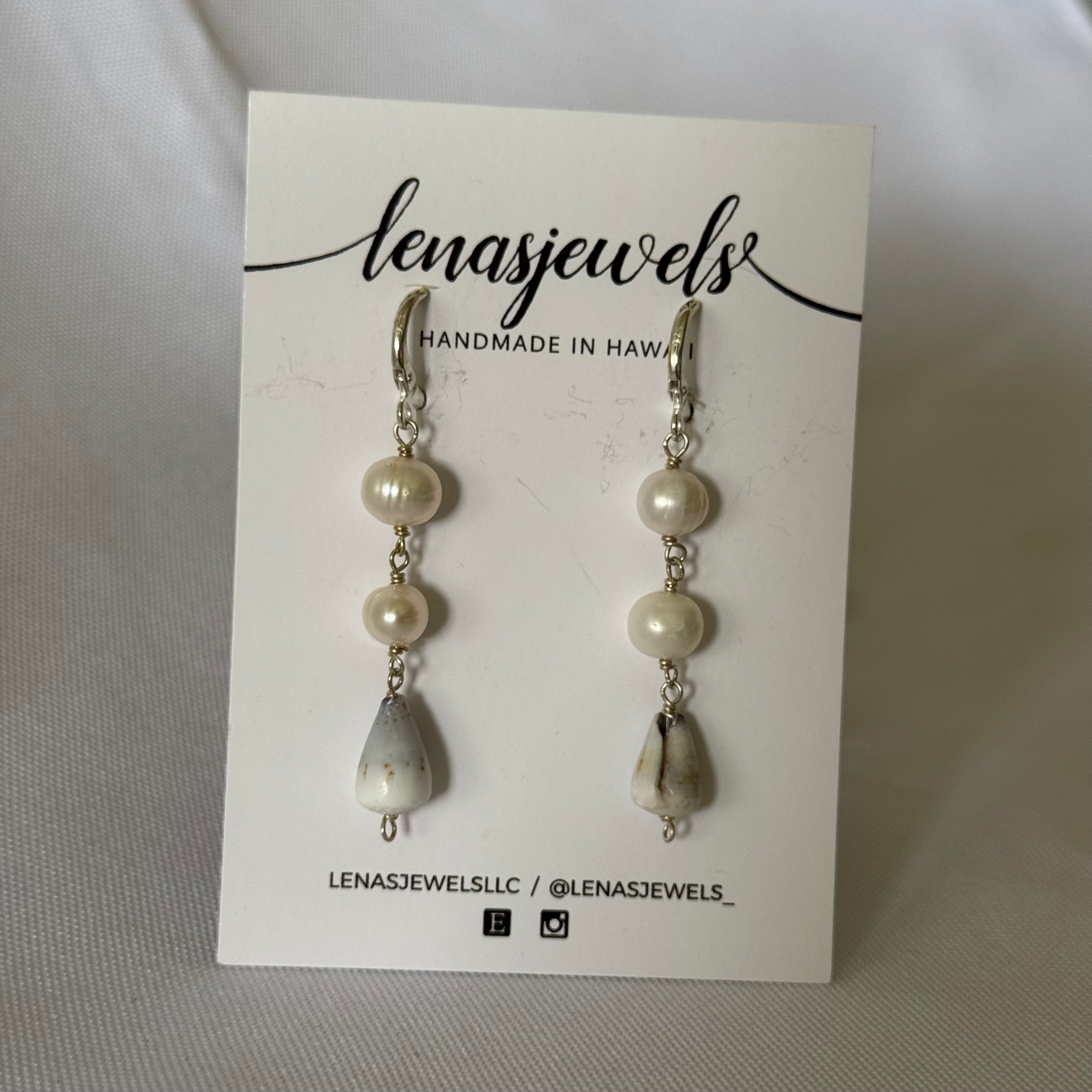 2 Pearl Shell Earrings