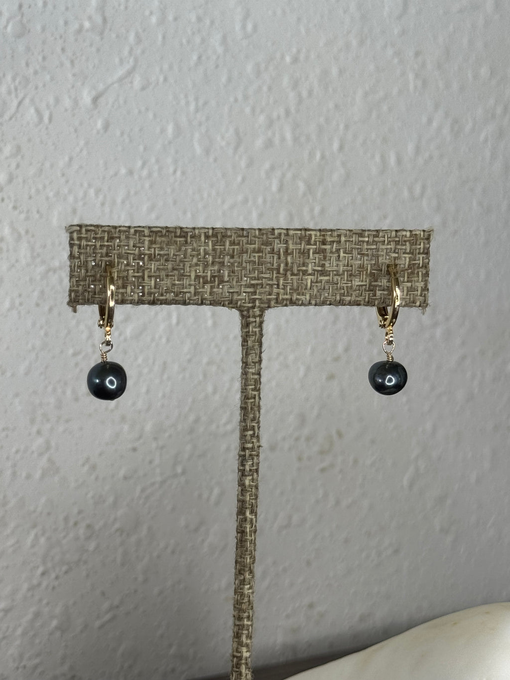 ‘Ele‘ele Pearl Huggies