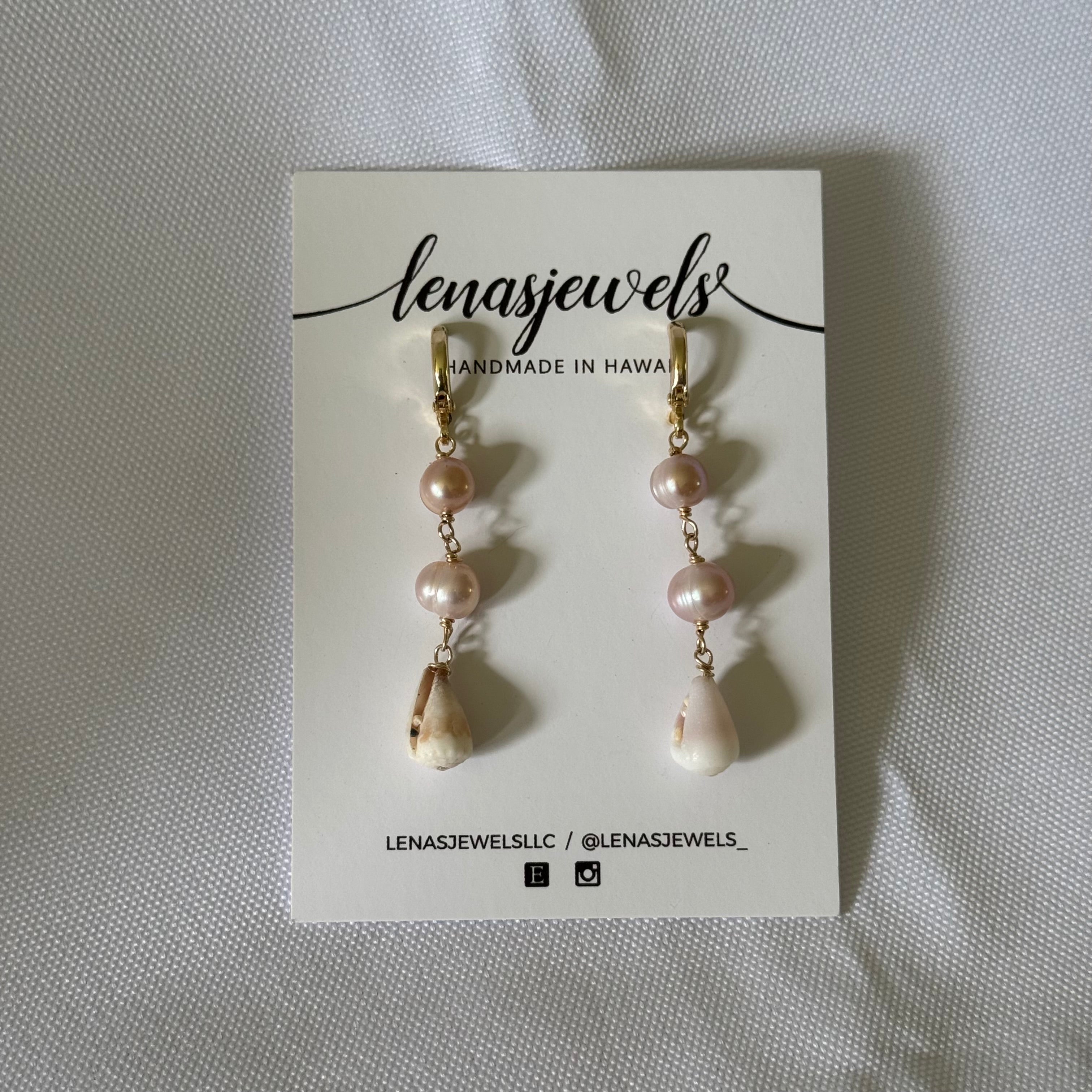 2 Pearl Shell Earrings