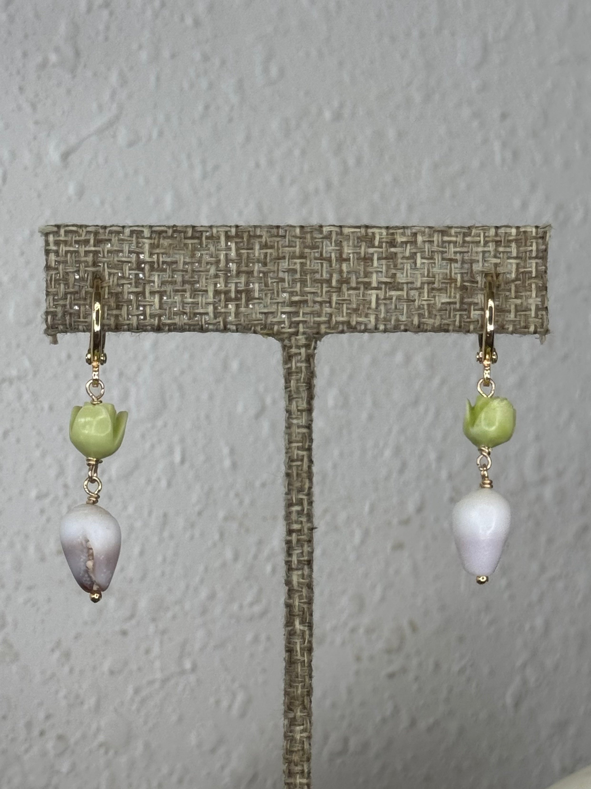 Shell & Pua Earrings
