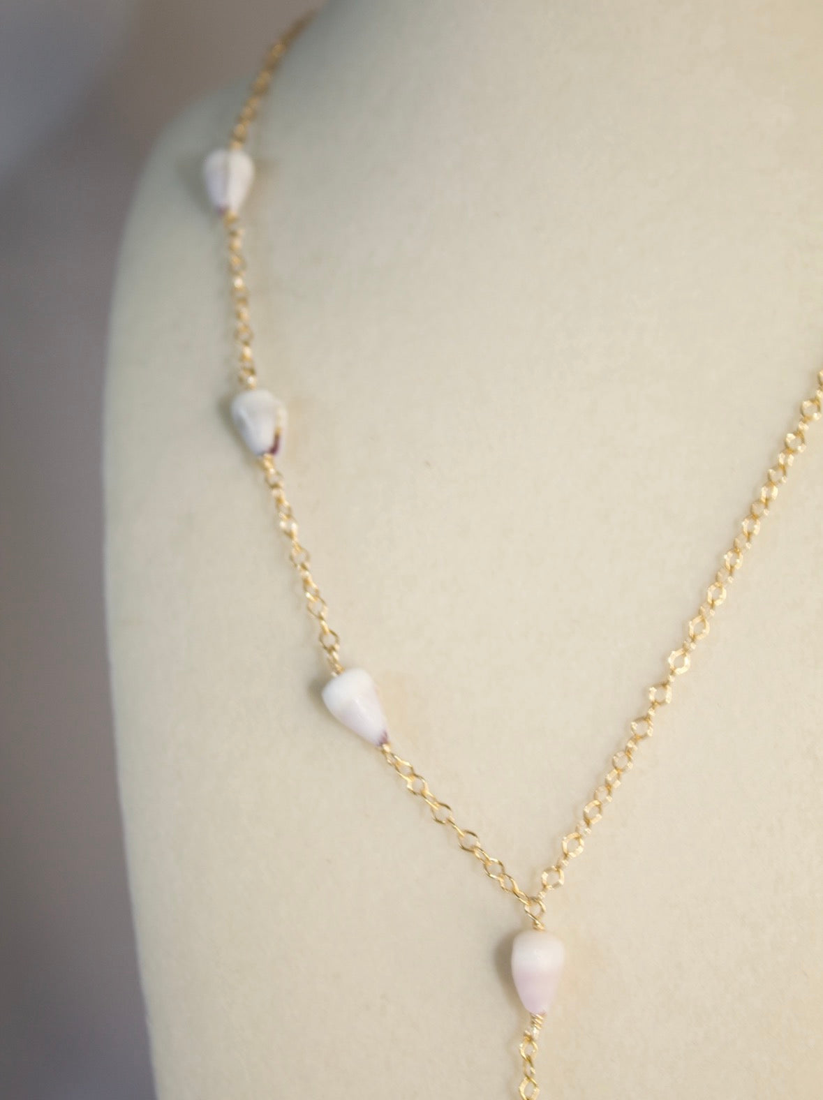 Dripped Shell Necklace