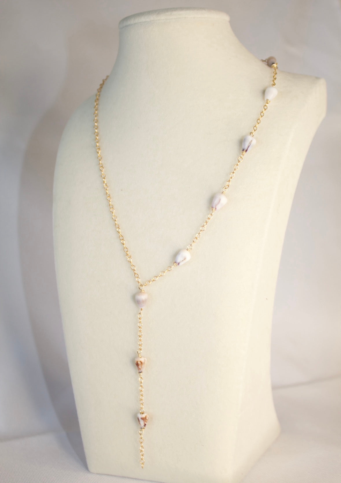 Dripped Shell Necklace