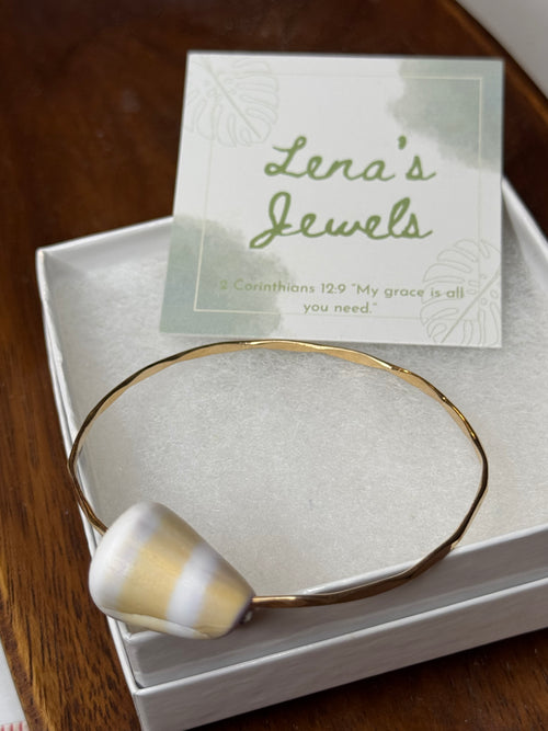 Golden-Yellow Shell Bangle